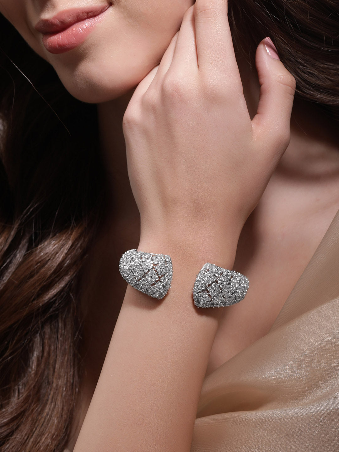 Serenity in Luxury AD's Elegant Bracelet Masterpieces